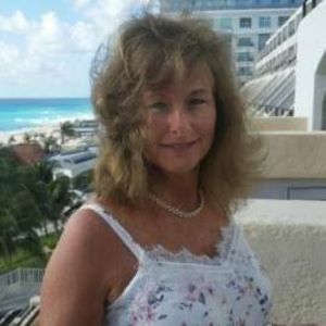 Meet your Posher, Elaine